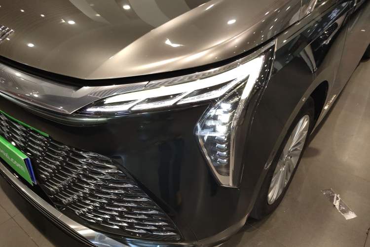 Used Buick Century 2023 2.0T Six-Seater Yinshi Edition
