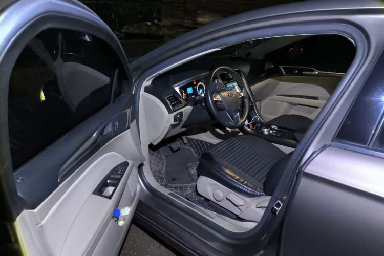 Used Ford Mondeo 2017 EcoBoost 180 Comfort Model
