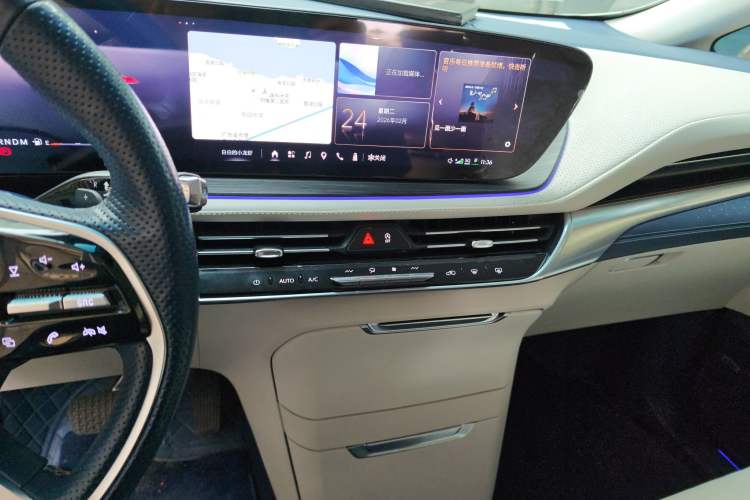 Used Buick Century 2023 2.0T Six-Seater Yinshi Edition Audio And AC Panel