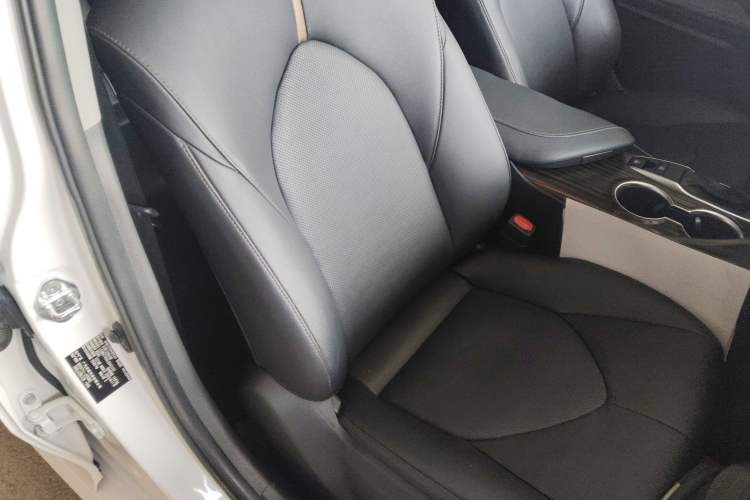 Used Toyota Camry 2019 Revised Version 2.0G Luxury Edition
