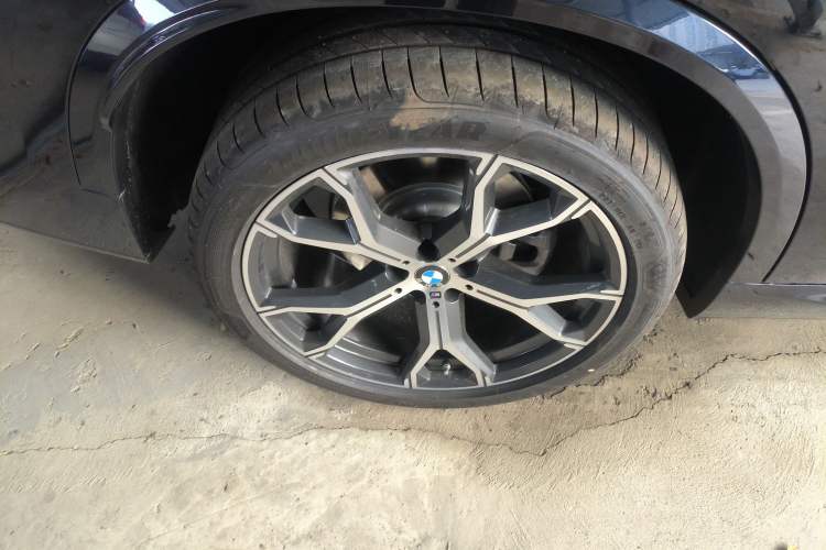 Used BMW X5 2025 Model, xDrive 30Li Prestige M Sport Night Package