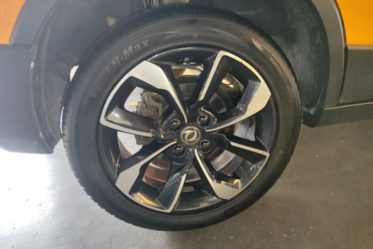 Used Dongfeng Aeolus AX4 2017 1.6L DCT Trendy Style
