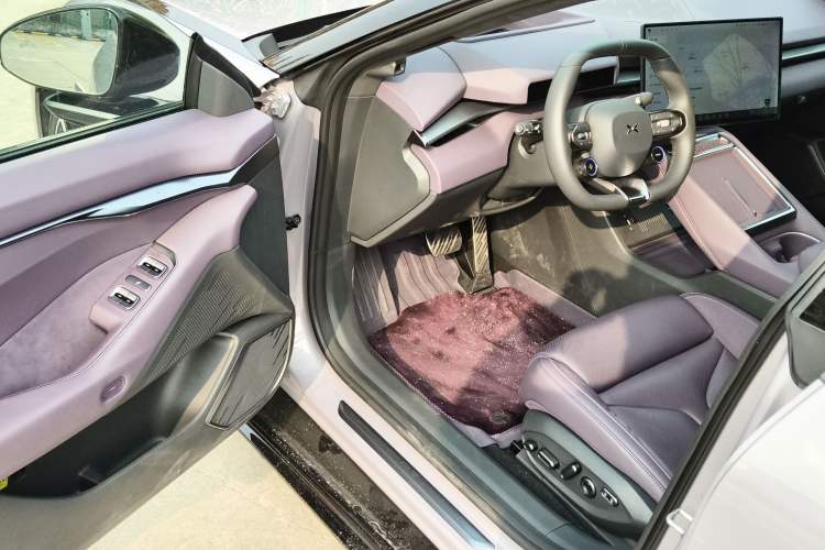 Used XPeng P7 2025 Model—702 Long Range Ultra Driver Seat