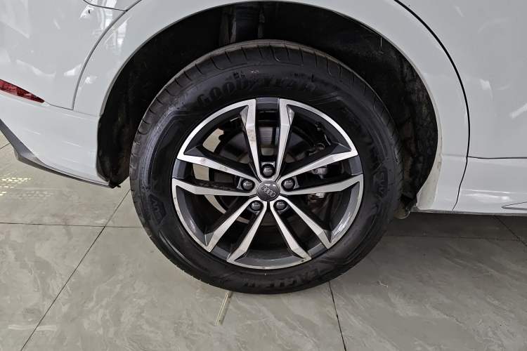 Used Audi Q3 2020 35 TFSI Ambition Dynamic Edition Right Rear Wheel Hub