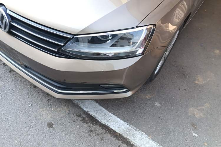 Used Volkswagen Sagitar 2016 230TSI 25th Anniversary Edition Left Front Headlight