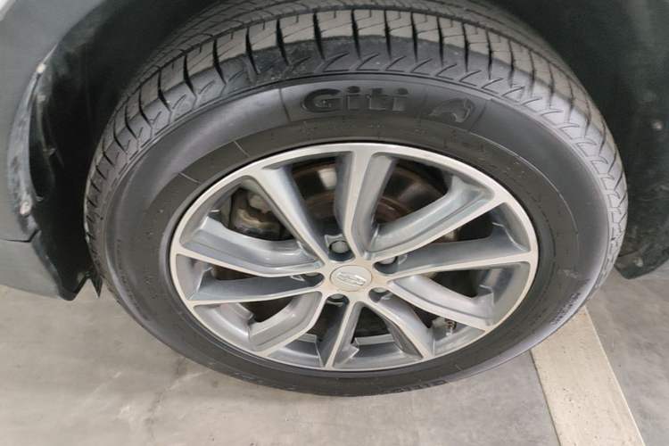 Used Geely Auto Emgrand X7 Sport 2018 1.8TD Automatic Two-Wheel Drive Smart Connect 4G Internet Edition Exterior 4