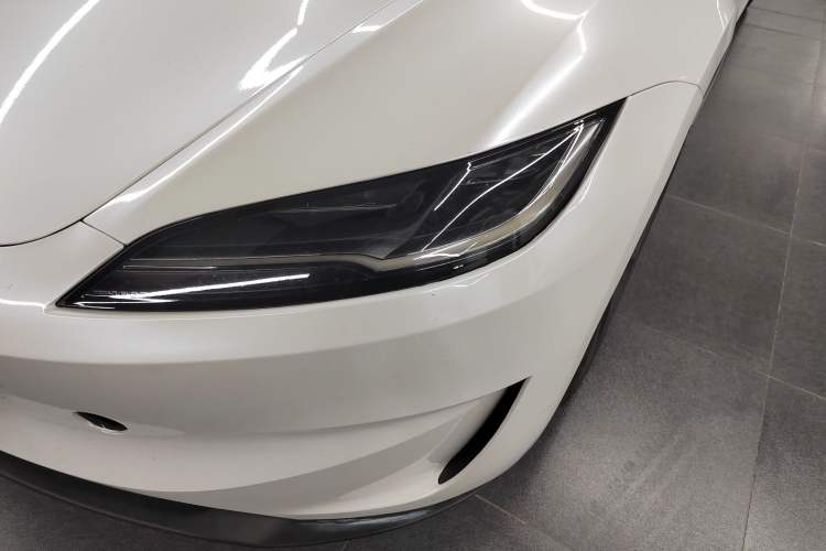 Used Tesla Model 3 2023 Long-Range All-Wheel-Drive Version