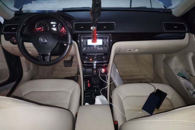 Used Volkswagen Passat 2011 1.8 TSI DSG Prestige Edition Center Console