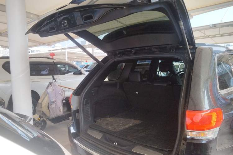 Used Jeep Grand Cherokee 2014 3.0L Comfort Navigation Edition
