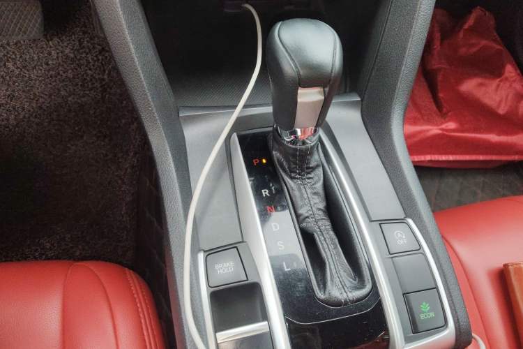 Used Honda Civic 2016 220TURBO CVT Luxury Edition Gear Lever