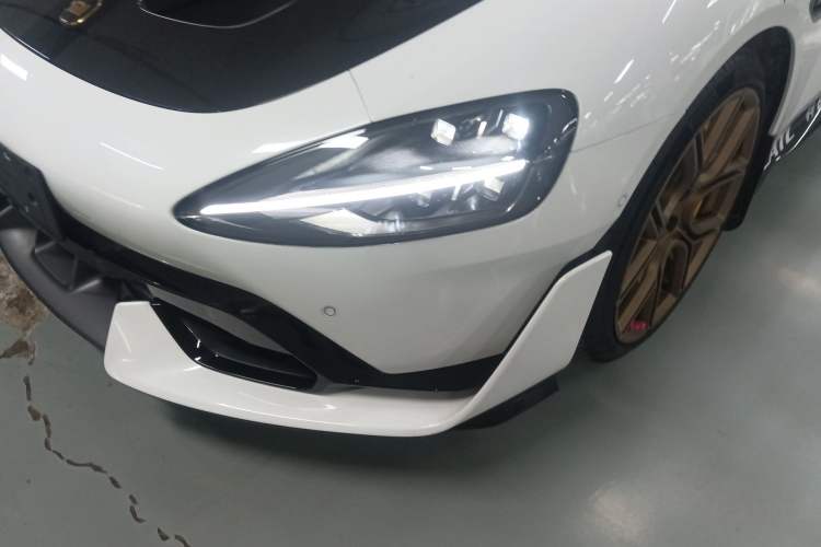 Used Xiaomi Auto SU7 Ultra 2025 Ultra Model Left Front Headlight