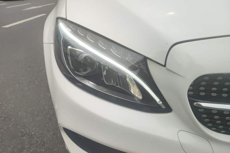 Used Mercedes-Benz C-Class 2016 C 200 L Sport Edition Right Front Headlight
