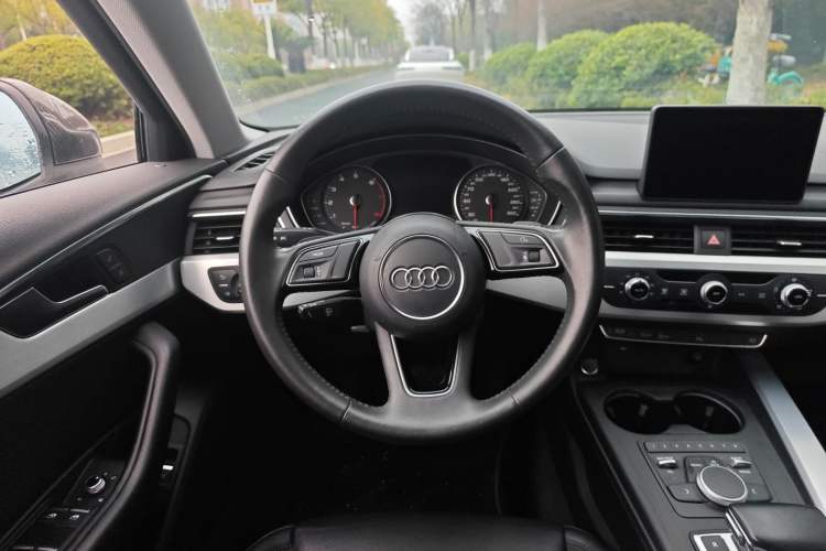 Used Audi A4L 2019 40 TFSI Ambition China VI