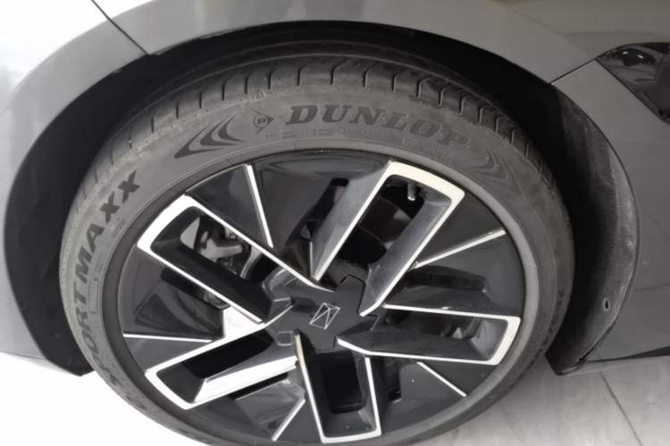 Used Avatr 12 2025 Year Updated Ultra Extended-Range Version
