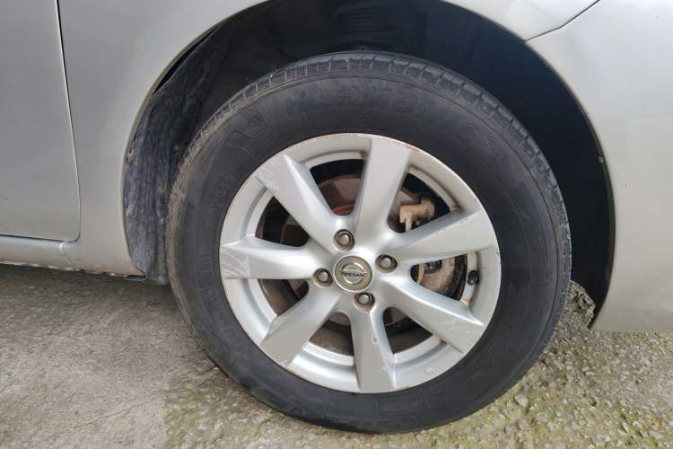 Used Nissan Sunny 2011 1.5XV CVT Deluxe Edition Right Front Wheel Hub