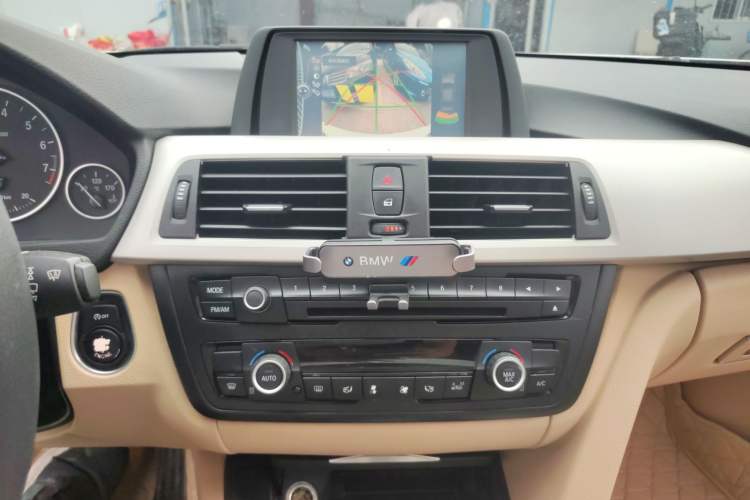 Used BMW 3 Series 2014 320Li Fashion Model
