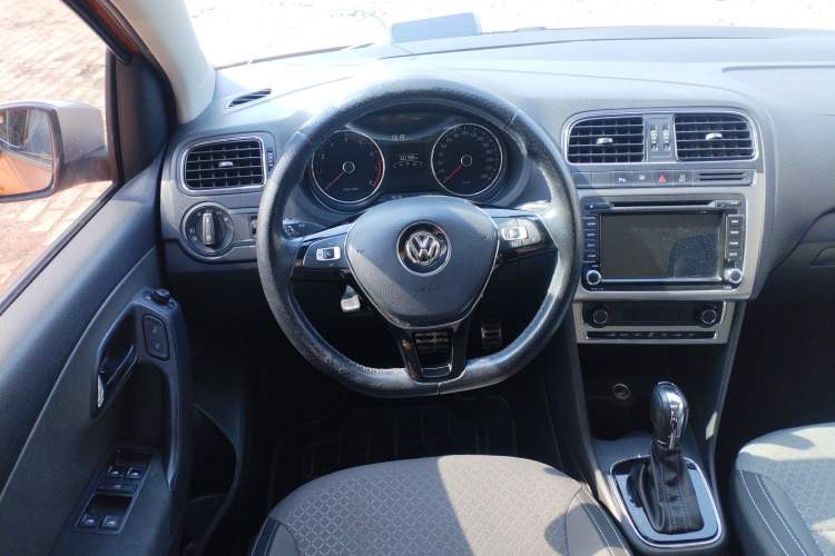 Used Volkswagen Polo 2014 1.6L Cross Polo Automatic
