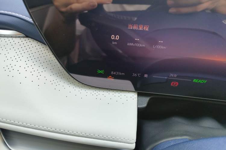 Used Buick GL8 New Energy 2024 Lu Zun Luxury Edition 7-Seater
