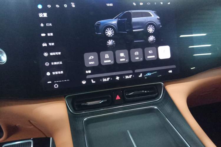 Used Hima AITO M8 2025 Model Pure Electric Max+ Six-Seat Four-Wheel-Drive Version
