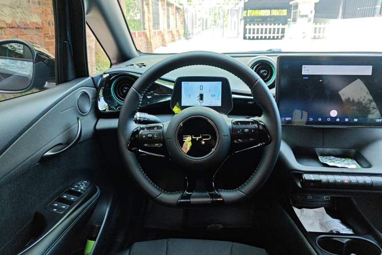 Used BYD Dolphin 2024 Honor Edition 420km Fashion Version Steering Wheel
