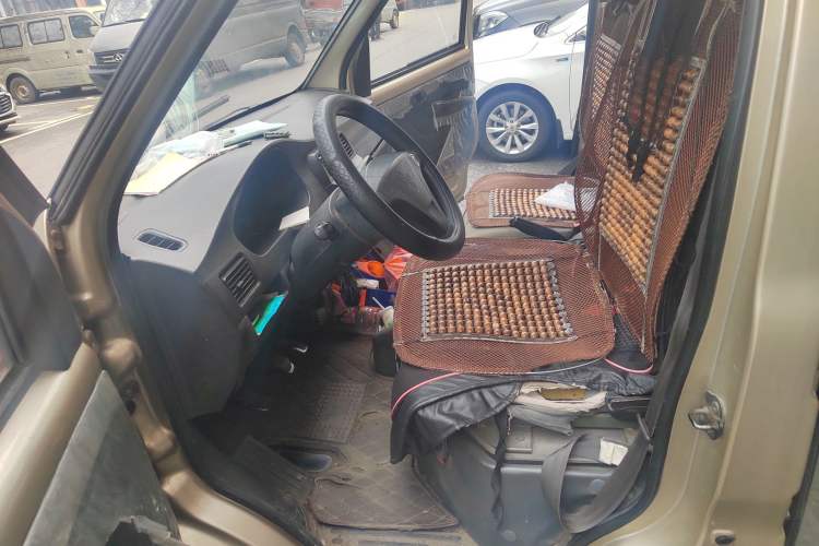 Used Wuling Rongguang 2011 1.2L Base Version Left Front Seat