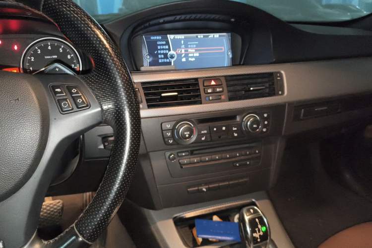 Used BMW 3 Series 2011 335i Convertible Coupe Audio And AC Panel