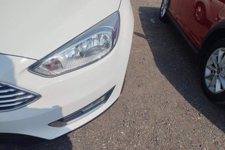 Used Ford Focus 2017 Sedan 1.6L Manual Fashion Edition Smart Drive Version
