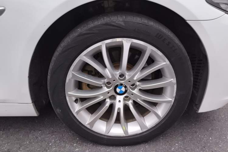 Used BMW 5 Series 2014 525Li Luxury Design Package
