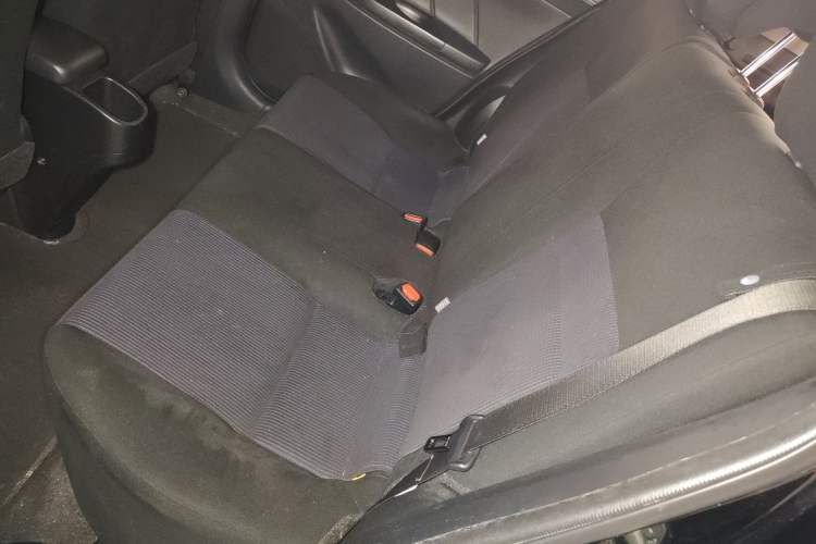 Used Toyota YARiS L Zhi Xuan 2016 Revised 1.5E CVT Charming Edition Left Rear Seat