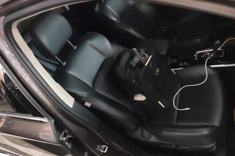 Used Mitsubishi Outlander 2019 2.0L Two-Wheel Drive Comfort Edition 5 Seats China VI Standard