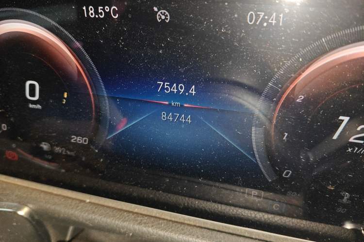 Used Mercedes-Benz GLB 2020 Facelift GLB 200 Fashion Edition Odometer Close Up