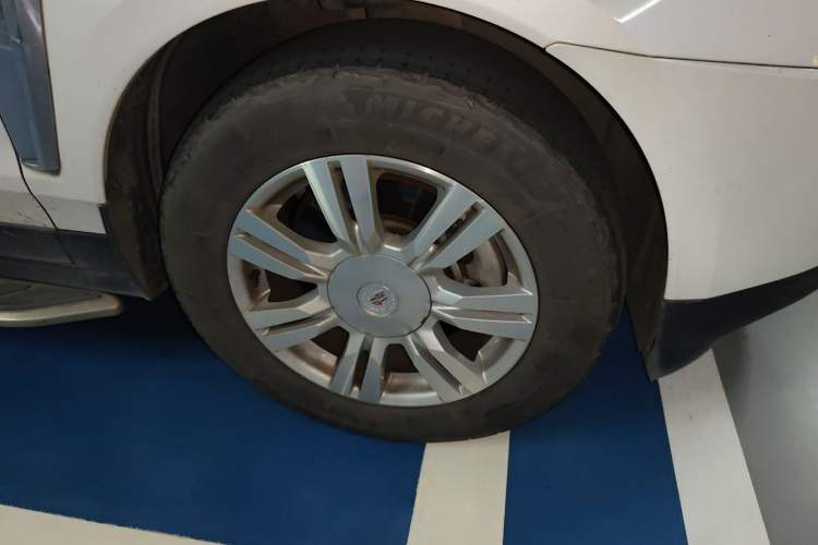 Used Cadillac SRX 2015 3.0L Comfort Version Right Front Wheel Hub