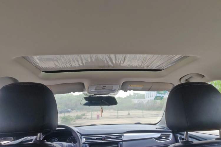 Used Roewe i5 2020 1.5L Manual 4G Connect Leehao Flagship Edition Headliner