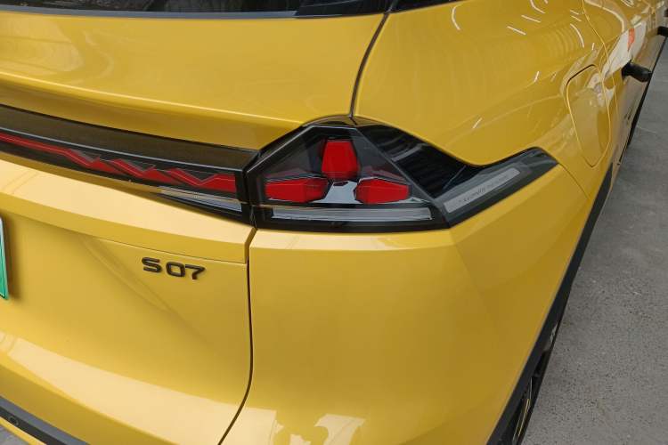 Used Deepal S07 2026 230Ultra with Huawei Qiankun ADS SE Edition Right Rear Taillight