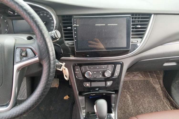 Used Buick Encore 2017 18T Automatic Two-Wheel Drive Urban Leading Model Audio And AC Panel