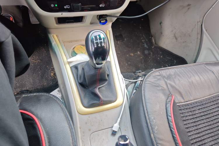 Used Jinbei New Hiace X30L 2023 1.5L Super Enjoyment Van 2/5 Seats Non-Air-Conditioned Version SWC15M Gear Lever