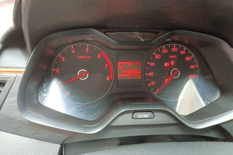 Used Baojun 310 2016 1.2L Manual Value Edition Odometer Close Up