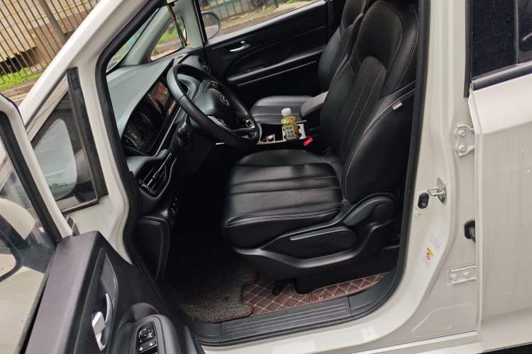 Used GAC Trumpchi M6 2021 PRO 270T Automatic Luxury Edition Left Front Seat