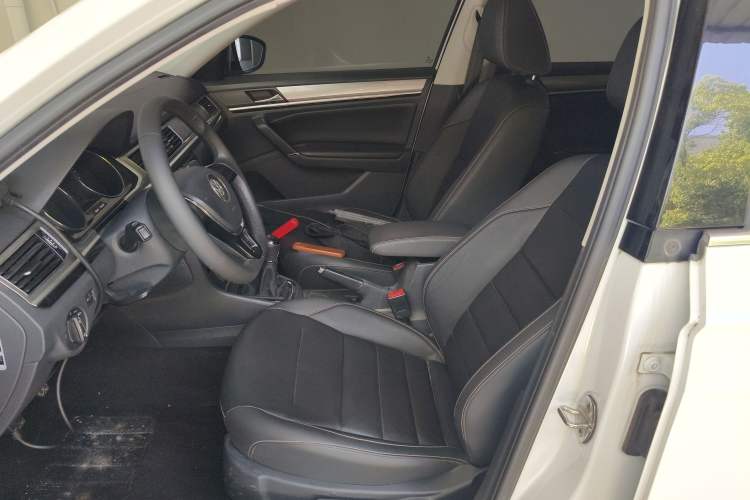 Used Volkswagen Bora 2017 1.6L Manual Comfort Model
