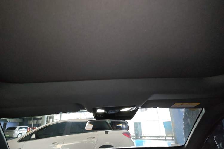 Used Changan UNI-V 2023 1.5T Prestige Model
