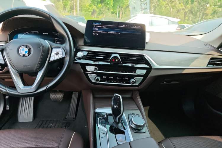 Used BMW 5 Series New Energy 2021 535Le Luxury Package Audio And AC Panel