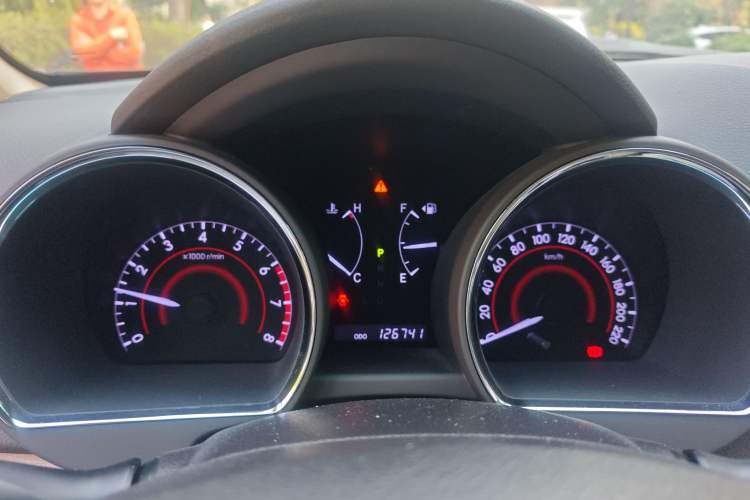 Used Toyota Highlander 2012 2.7L Two-Wheel Drive 7-Seater Luxury Edition
