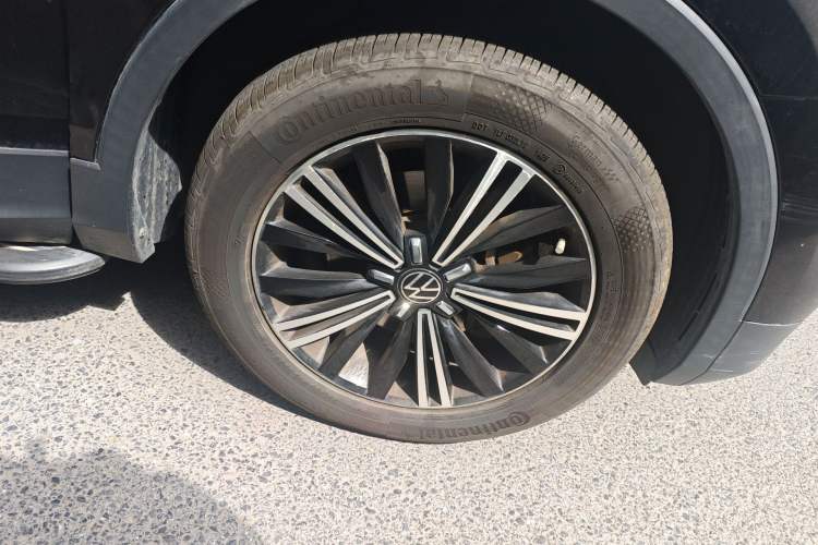 Used Volkswagen Tiguan L 2021 330TSI Automatic Two-Wheel Drive Smart Edition
