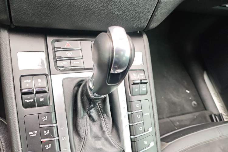 Used Porsche Macan 2014 Macan 2.0T Gear Lever