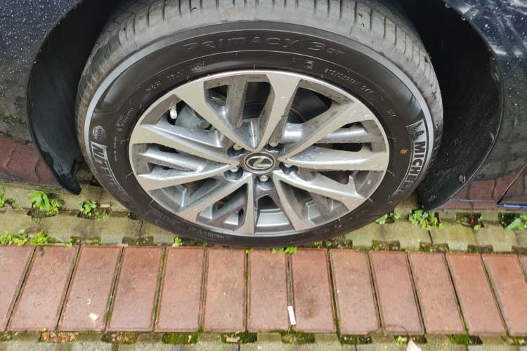 Used Lexus ES 2025 200 Premium Edition
