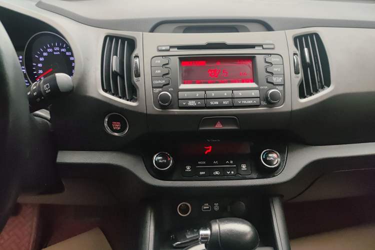 Used Kia Sportage R 2016 2.0L Automatic Two-Wheel Drive GLS Trim Audio And AC Panel