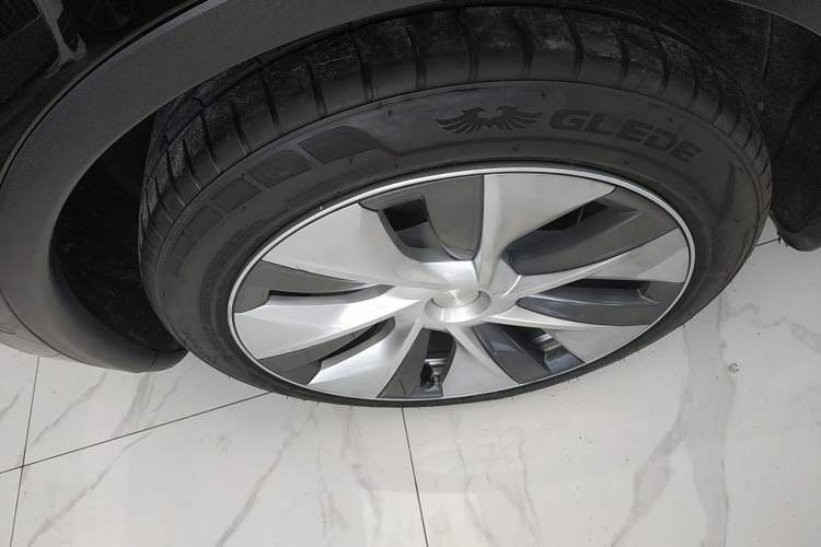 Used Tesla Model Y 2021 Standard Range Rear-Wheel Drive Version