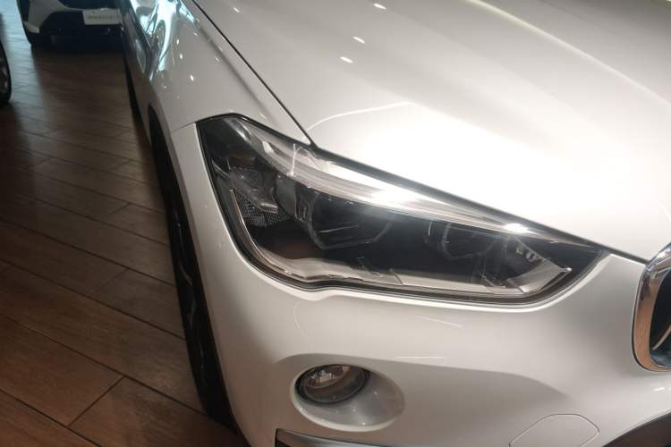 Used BMW X1 2018 sDrive18Li Luxury Model Right Front Headlight