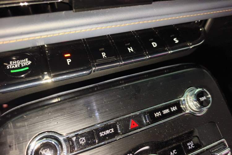 Used Lincoln Nautilus 2021 2.0T Four-Wheel Drive Luxury Edition Gear Lever