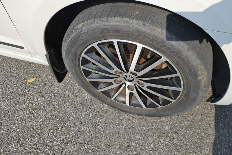 Used Skoda Octavia 2019 TSI230 DSG SmartDrive Luxury Edition China VI
